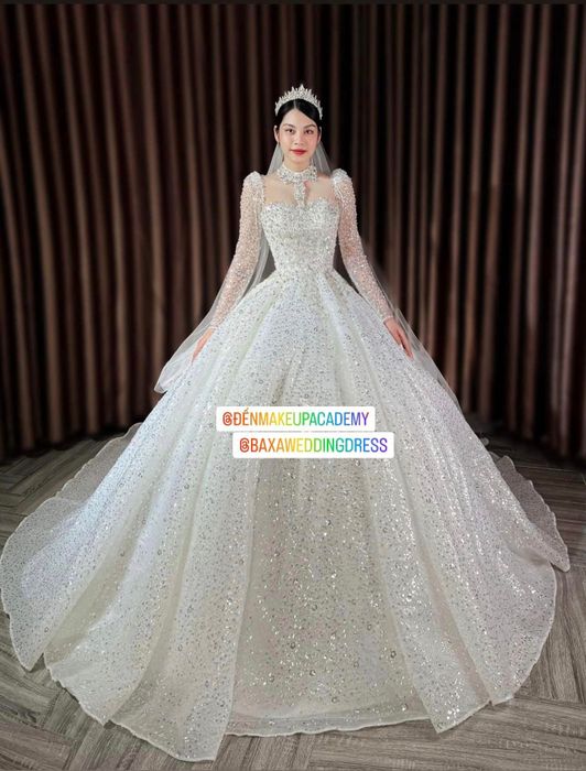 Hình ảnh váy cưới Bà Xã Wedding Dress