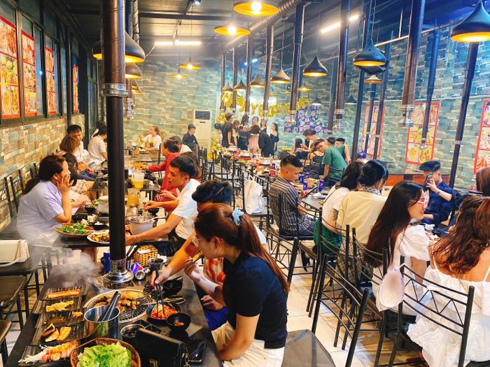 Không gian ấm cúng và những món nướng hấp dẫn tại Lẩu Nướng Thu Mắm