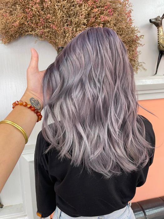Hình ảnh không gian sang trọng tại Salon Tóc Phúc Bảo