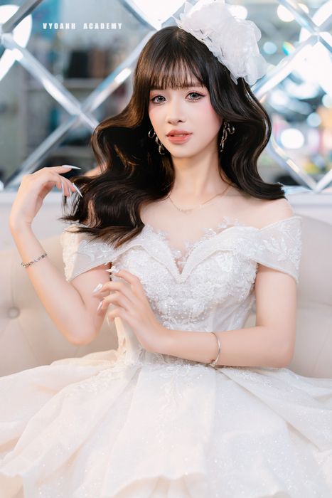 Vy Oanh Makeup Artist - Khoảnh khắc tỏa sáng