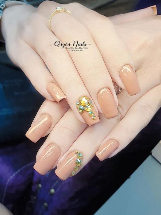 Không gian sang trọng và những tác phẩm nail ấn tượng tại Quyên Nail