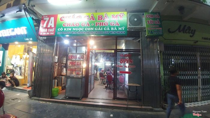 Tô cháo gà thơm ngon đậm đà tại Cháo Gà Kim Ngọc