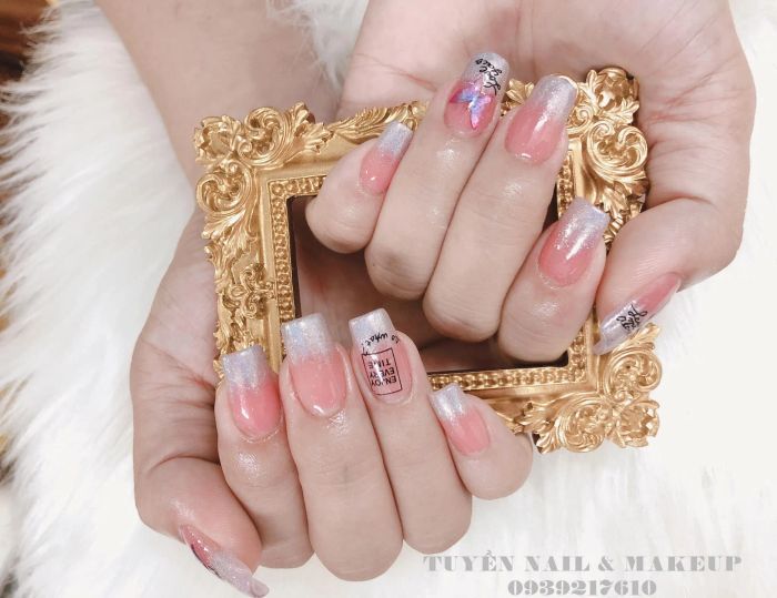 Khoảnh khắc nghệ thuật tại Tuyền Nail - nơi mỗi bộ móng là một tác phẩm