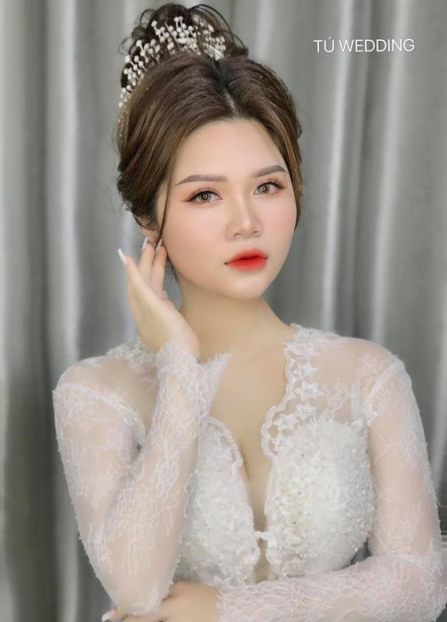 Khoảnh khắc rạng rỡ của cô dâu tại Tú Wedding