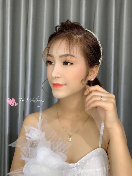 Vẻ đẹp thanh lịch đúng chuẩn xu hướng tại Tú Wedding