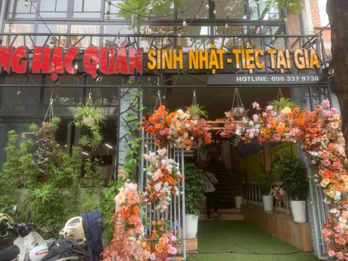 Không gian sang trọng tại nhà hàng Hồng Hạc