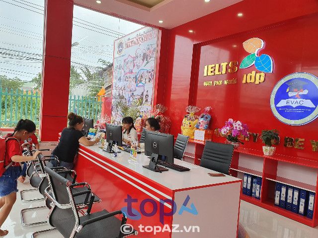 Anh Việt Mỹ - Lò luyện IELTS chất lượng hàng đầu tại Hóc Môn