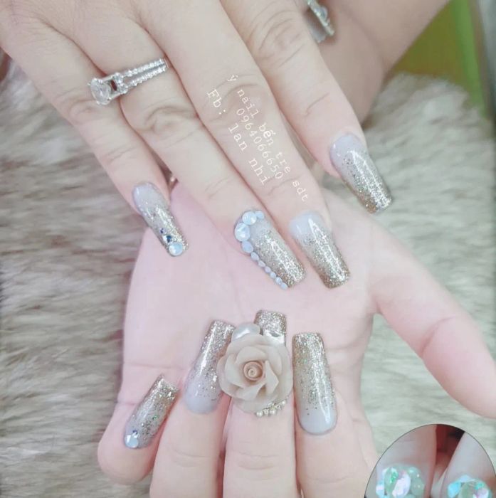 Không gian ấm cúng và tác phẩm nail tinh tế tại Ý Nail