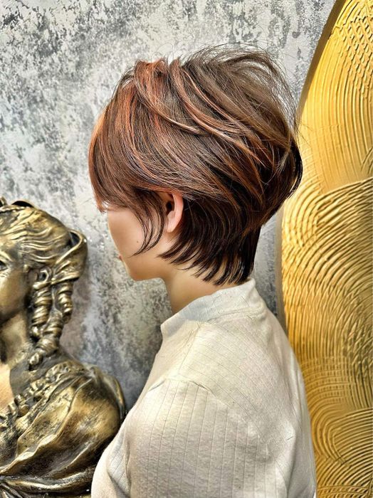 Những mẫu tóc ngắn thời thượng được thực hiện bởi đội ngũ stylist chuyên nghiệp