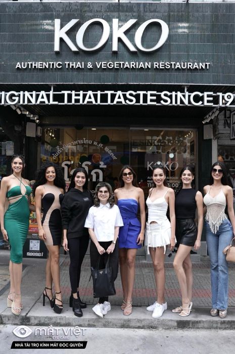 Không gian mua sắm sang trọng tại Mắt Việt