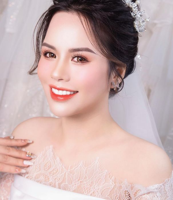 Tác phẩm trang điểm cô dâu tinh tế từ Thuỷ Mèo Bridal
