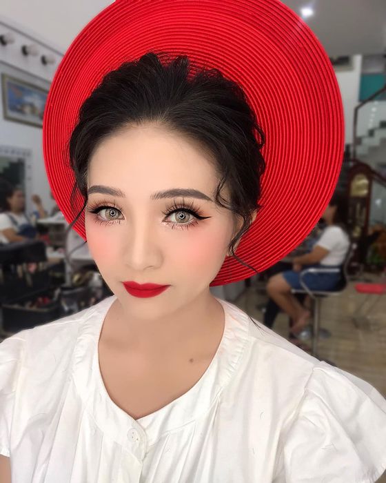 Khoảnh khắc cô dâu rạng rỡ được tạo nên bởi Cát Tiên Make up