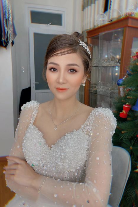 Hình ảnh cô dâu được makeup tại Bonheaur Studio