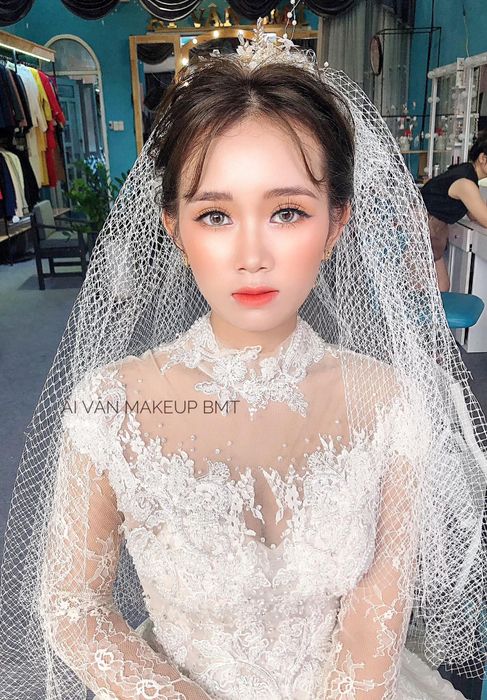 Khoảnh khắc tỏa sáng của cô dâu qua bàn tay Studio Ái Vân BMT