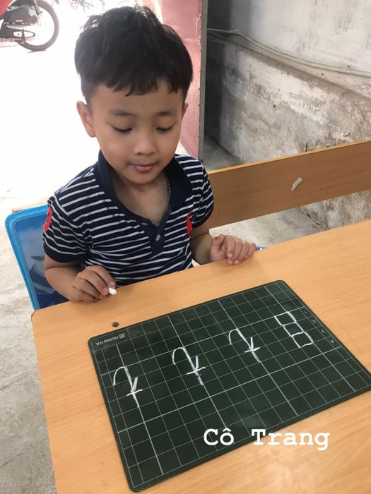 Luyện chữ đẹp cô Huyền Trang - Hình ảnh 1