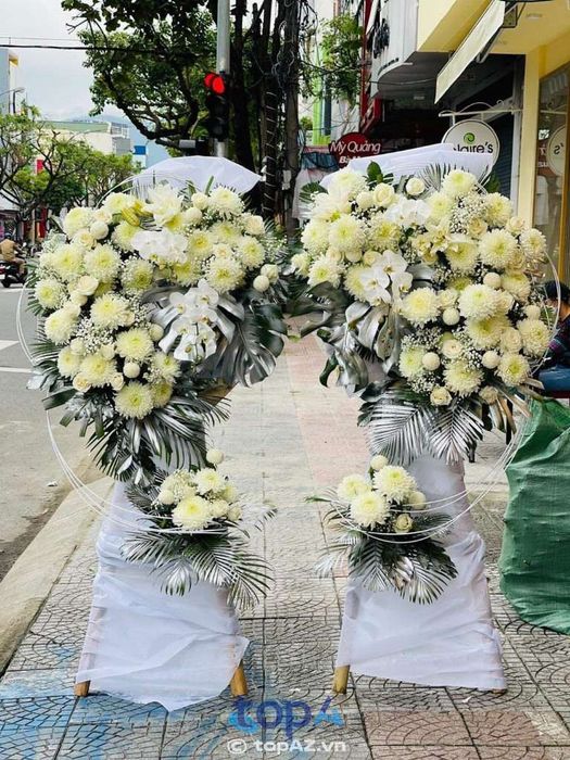 98 Flowers - Điểm hẹn của những vòng hoa viếng đầy tâm tình tại Kon Tum