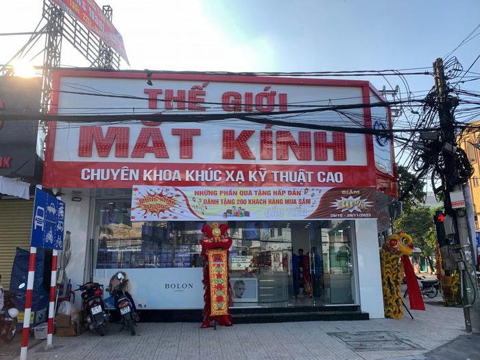 Bộ sưu tập kính hàng hiệu đẳng cấp tại Thế Giới Mắt Kính