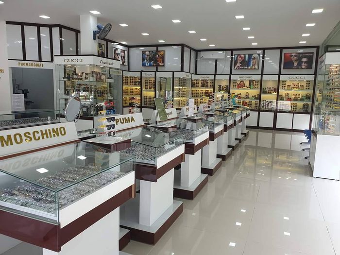 Không gian mua sắm thân thiện tại Kính Thuốc Bắc Ninh