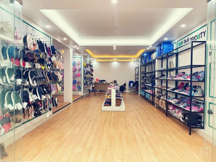 Không gian mua sắm sang trọng tại Step-Up - Ảnh 1