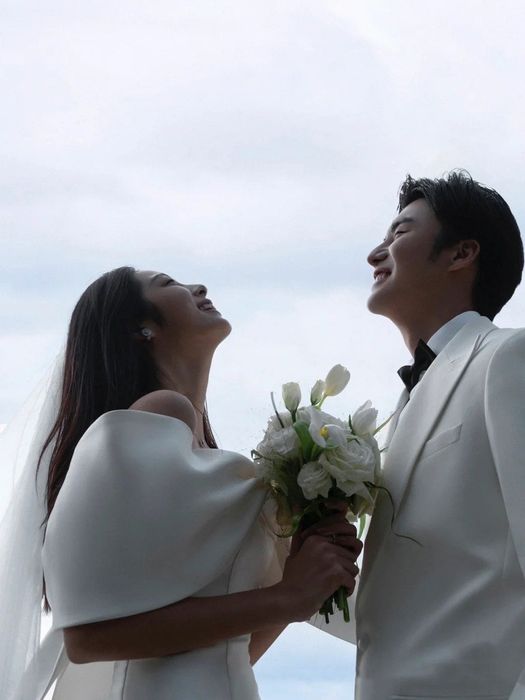 CAMA Wedding ảnh 1 - Khoảnh khắc đầu tiên trong bộ ảnh cưới đầy cảm xúc