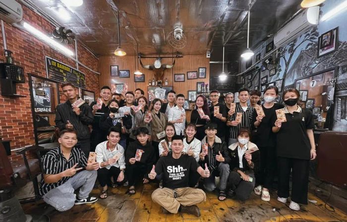 Không gian hiện đại và phong cách tại Cắt Tóc Nam Bi Barber