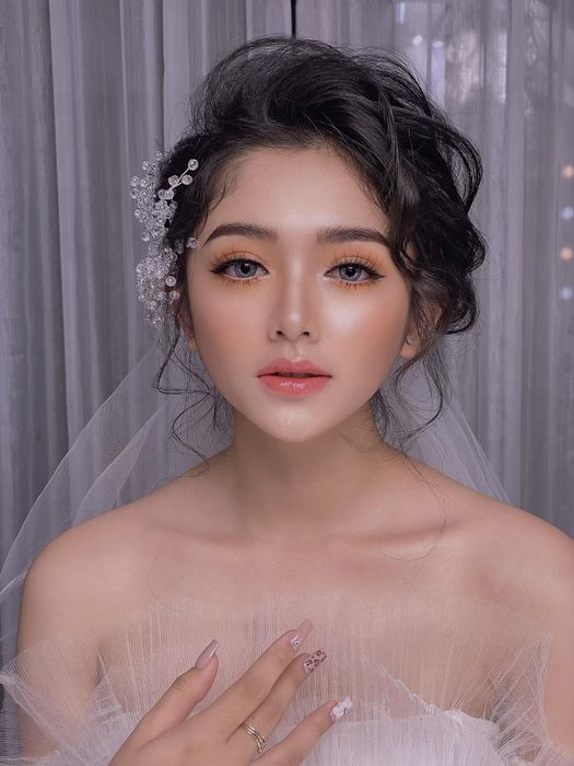 Hình ảnh cô dâu được makeup bởi Khang Đinh Makeup
