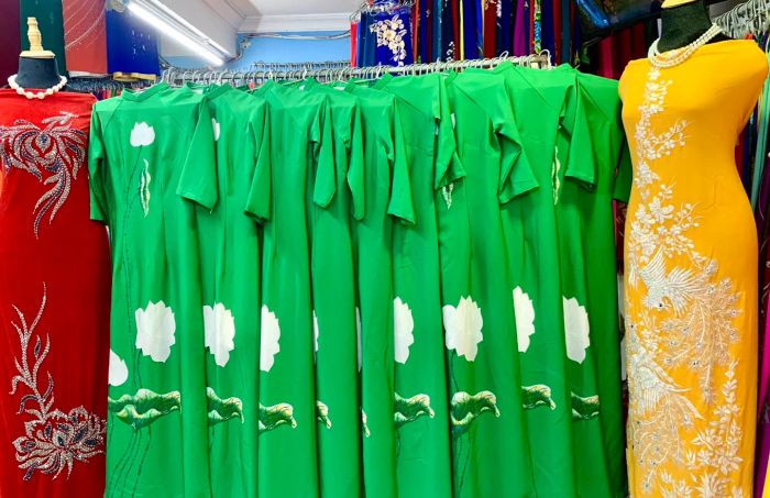 Tác phẩm nghệ thuật từ Áo Dài Sử Đà Nẵng