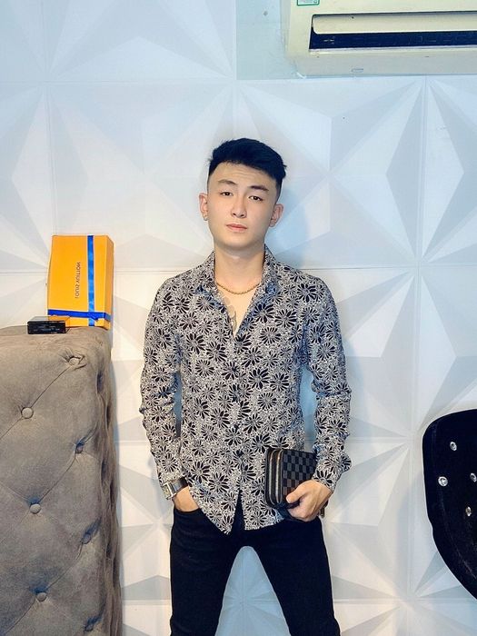 Không gian mua sắm đẳng cấp tại Shop Việt Khánh