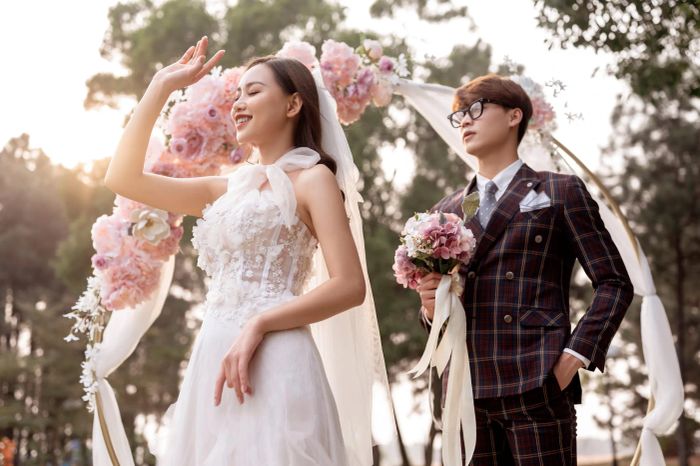Khoảnh khắc tình yêu lãng mạn tại Kim Wedding