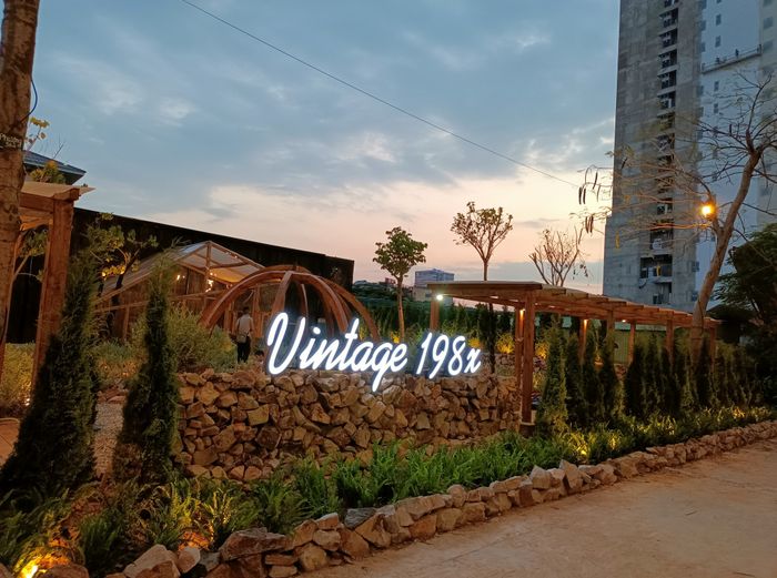 Vintage 198x - Hạ Long: Góc check-in đầy chất nghệ thuật