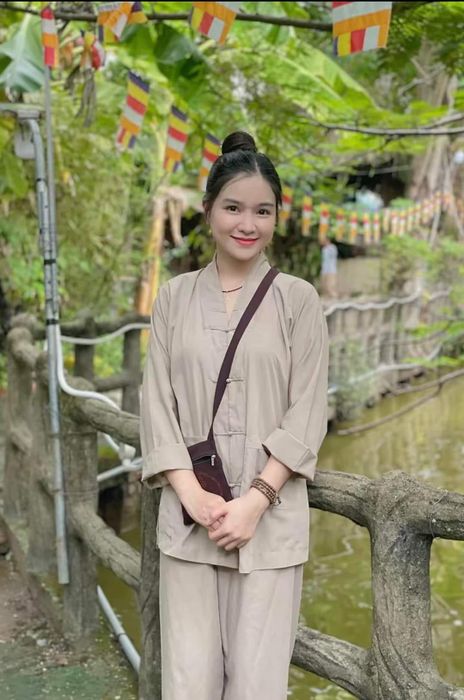 Bộ sưu tập trang phục đi chùa thanh nhã tại Pháp Phục Linh An