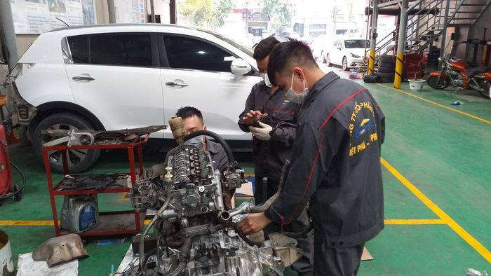 Hình ảnh không gian làm việc tại Viet Phu Garage Auto