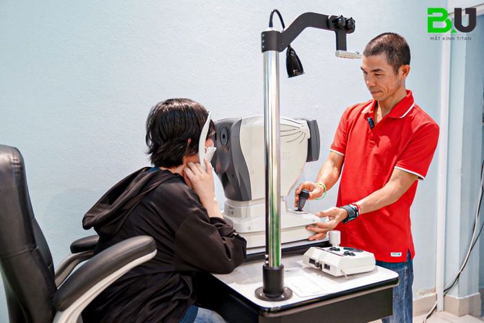 Không gian hiện đại tại Mắt kính Butitan