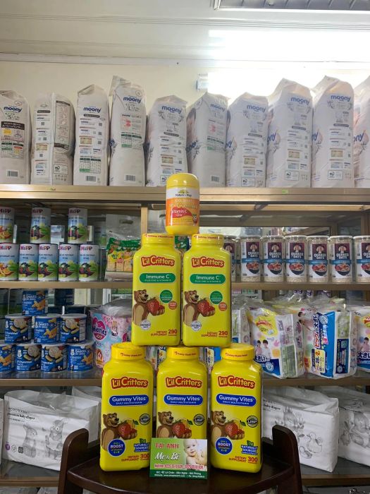 Góc trưng bày sản phẩm cao cấp tại Shop Tài Anh