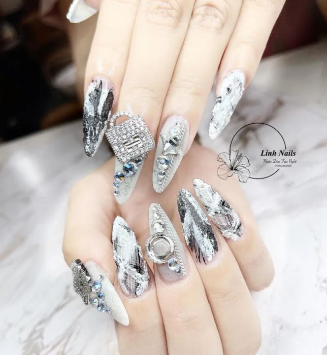 Những tác phẩm nghệ thuật tại Linh Nail