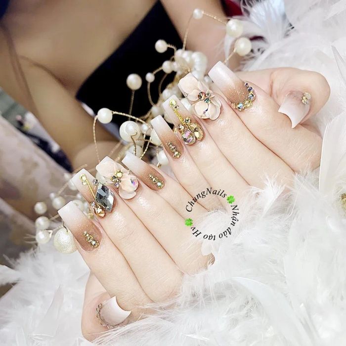 Không gian sang trọng tại Chung Nail với bộ sưu tập sơn đa dạng