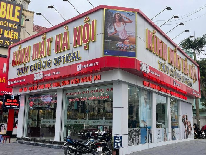 Bộ sưu tập kính cao cấp đa dạng tại Kính Mắt Thuý Cường
