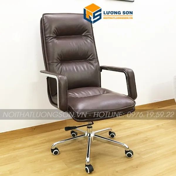 Không gian trưng bày sản phẩm đa dạng tại Nội Thất Lương Sơn