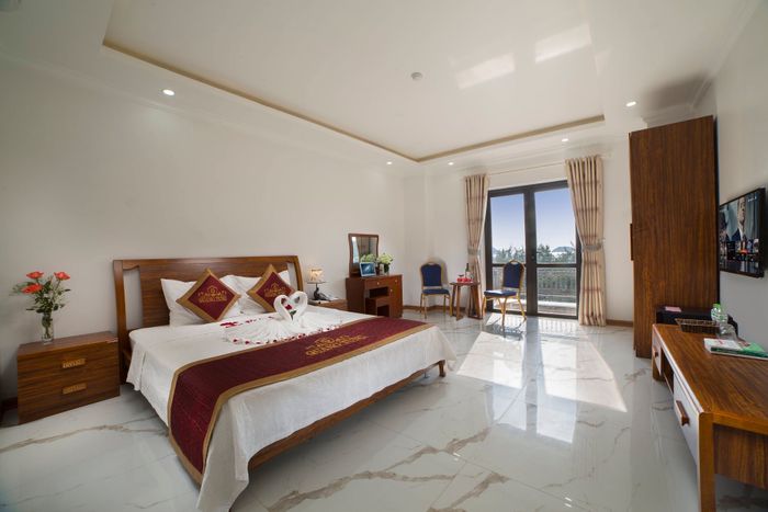 View biển tuyệt đẹp từ phòng nghỉ Khách sạn Quang Tùng