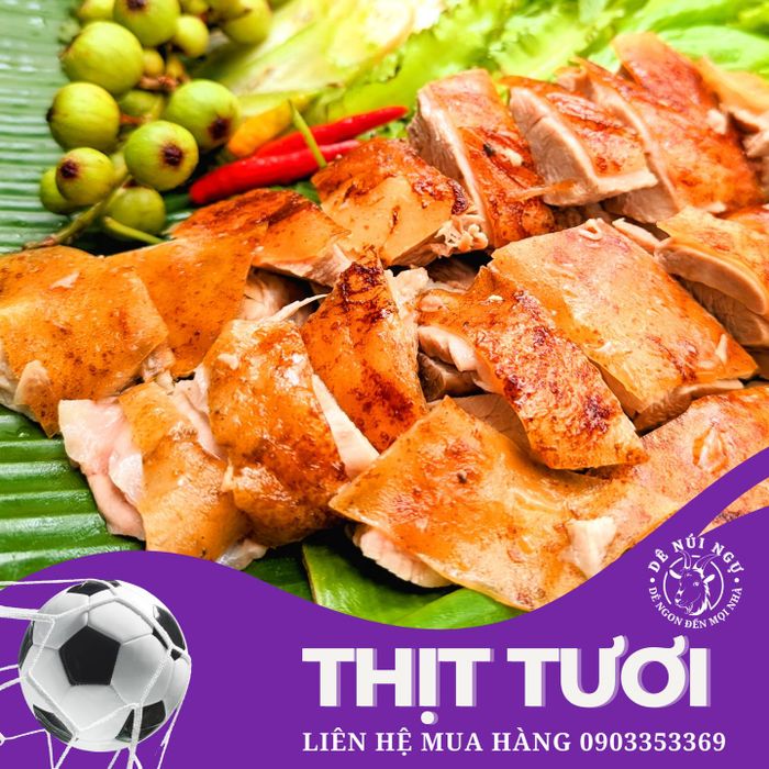 Hình ảnh thực khách thưởng thức lẩu dê tại quán
