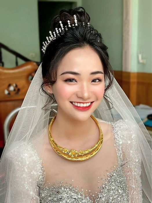 Áo cưới Bính ảnh 2