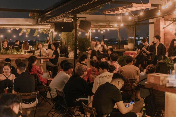 Chạng Vạng Rooftop - Một Góc Nhìn Từ Trên Cao Tuyệt Đẹp