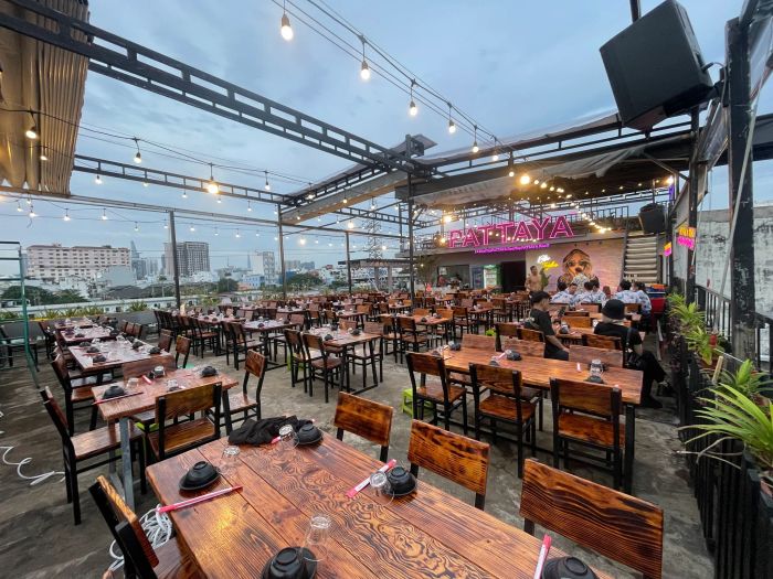 Pattaya - Food & Beer - Không Gian Sân Thượng Lý Tưởng Cho Tiệc Tùng