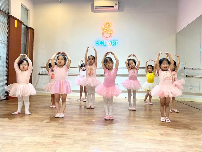 Những khoảnh khắc đáng nhớ trong lớp học tại Sol Art