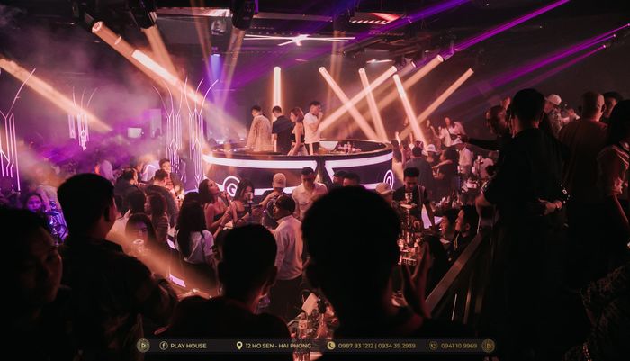 Hình ảnh Play House - góc quầy bar hiện đại