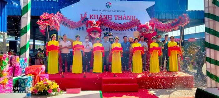 Khoảnh khắc đẹp trong màn trình diễn của Lân Sư Rồng Hùng Nghĩa Đường