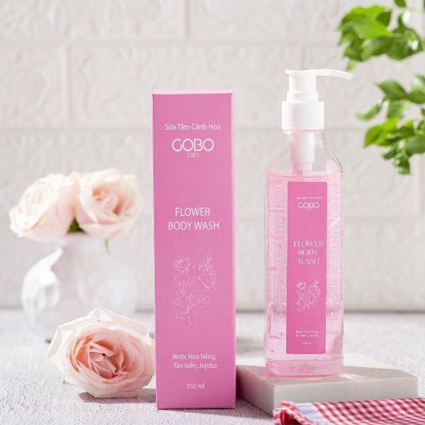 Hình ảnh sữa tắm cánh hoa hồng GOBO - Vẻ đẹp tinh tế từ thiên nhiên