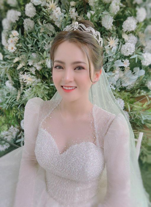 Hình ảnh cô dâu lộng lẫy tại Hai Ha Wedding