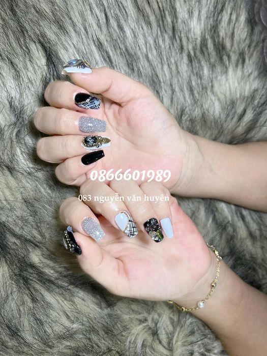 Hương Nail & Mi - Không Gian Sáng Tạo Đầy Cảm Hứng