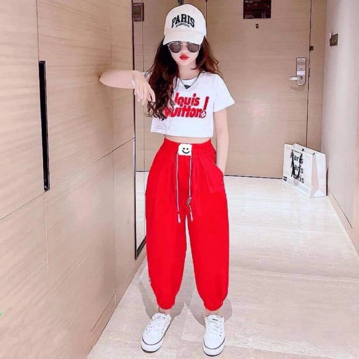 Shop Tuyền - Khoảnh khắc thời trang nhí đẹp tựa tranh vẽ phiên bản 3